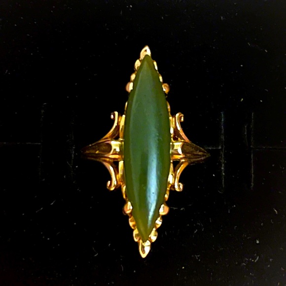 10k Gold Jade Navette Ring size 9.5 - Picture 2 of 14